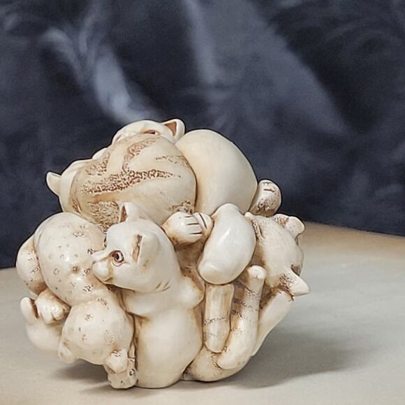 Bundle of Cats Round Midnight from Harmony House, Trinket Box - Picture 7 of 8